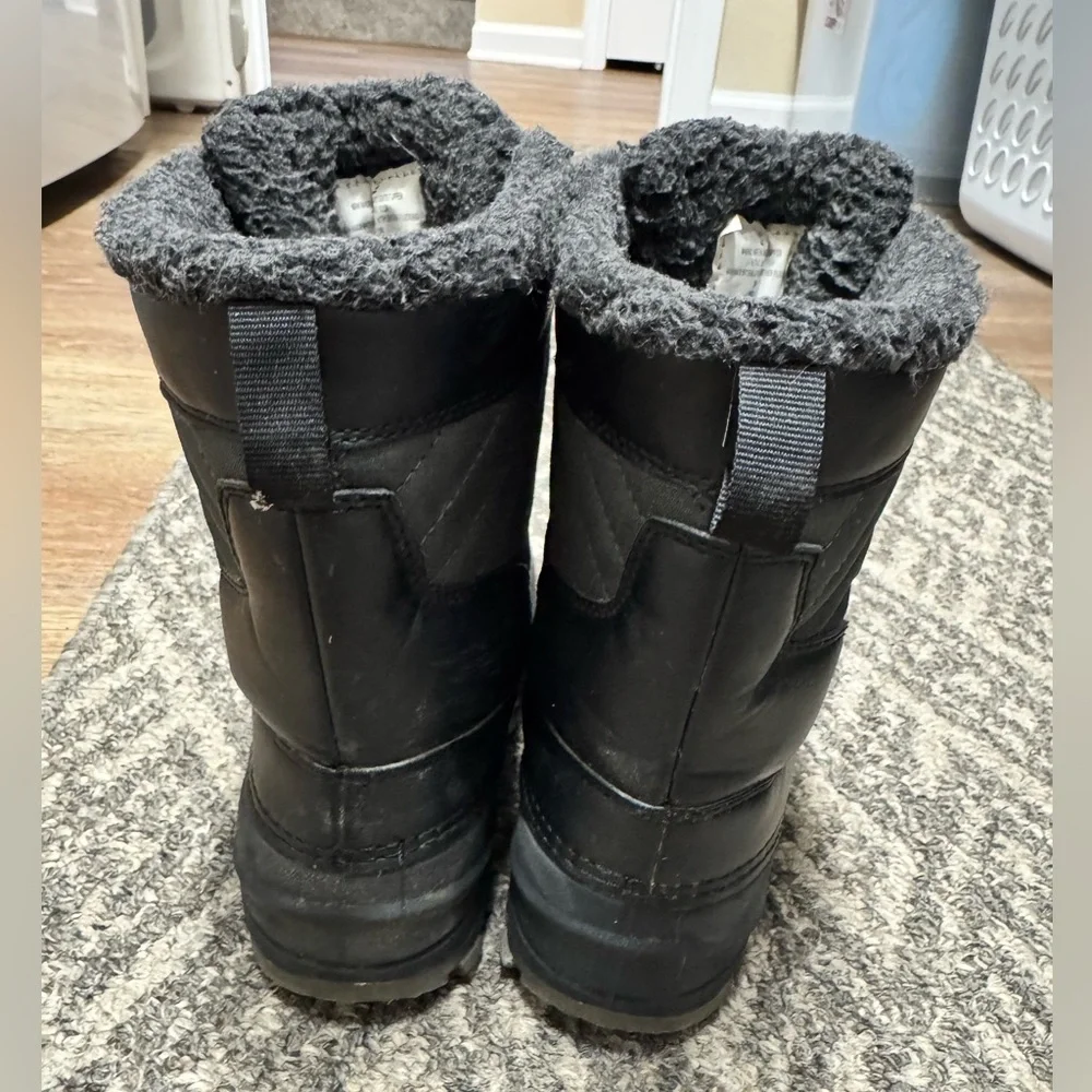 Kids Black Fur-Lined Winter Boots size 2